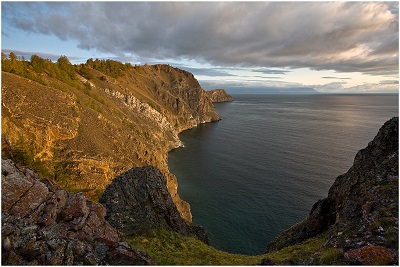 Pahinga sa Lake Baikal sa taglagas: sa hindi alam na kalaliman